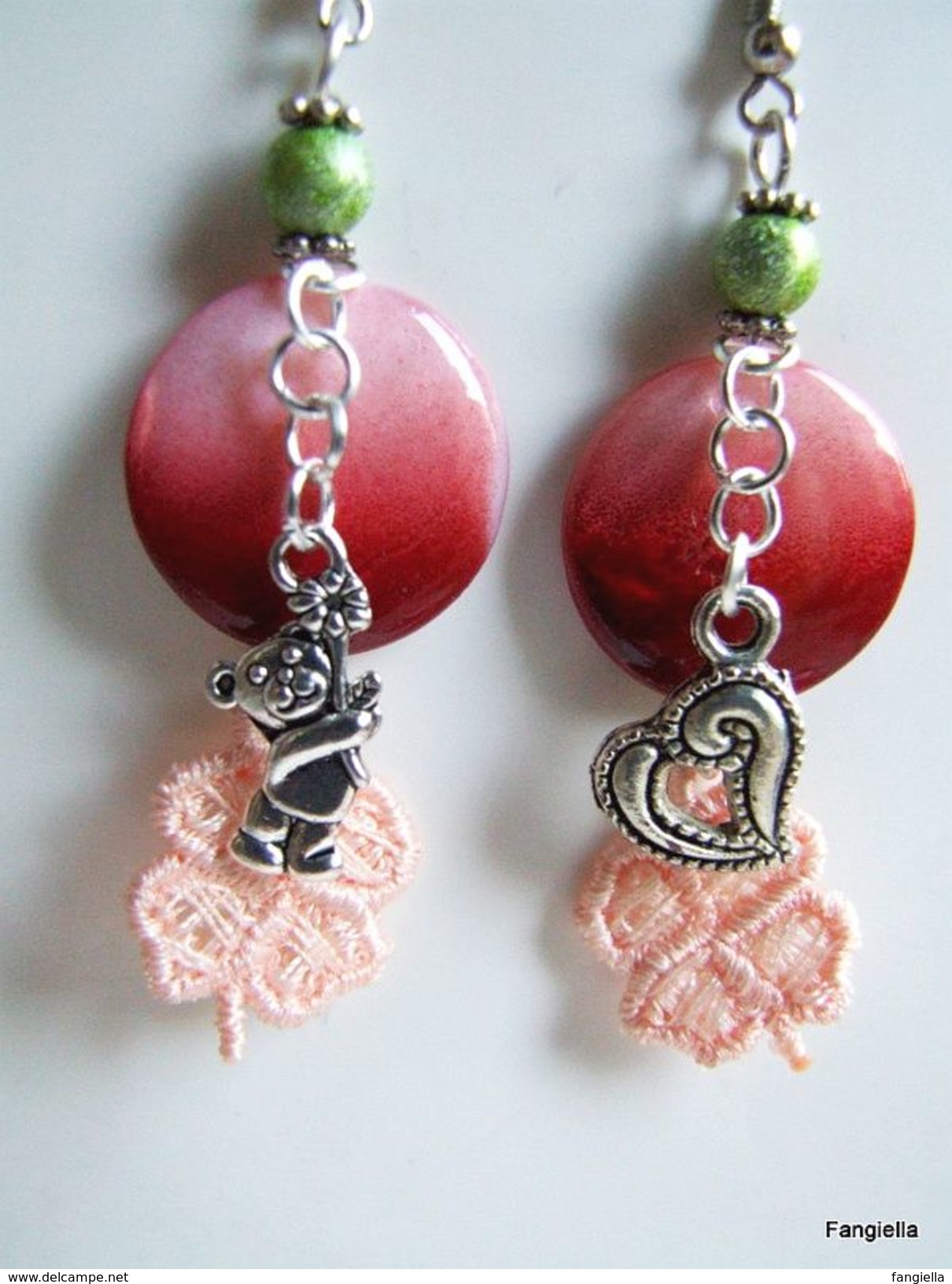 Boucles D'oreilles Nacre Bordeaux Trèfle Rose Brodé Ourson C&oelig;ur  Mignonnes à Souhait Avec Son Petit Ours Et Son C& - Ohrringe