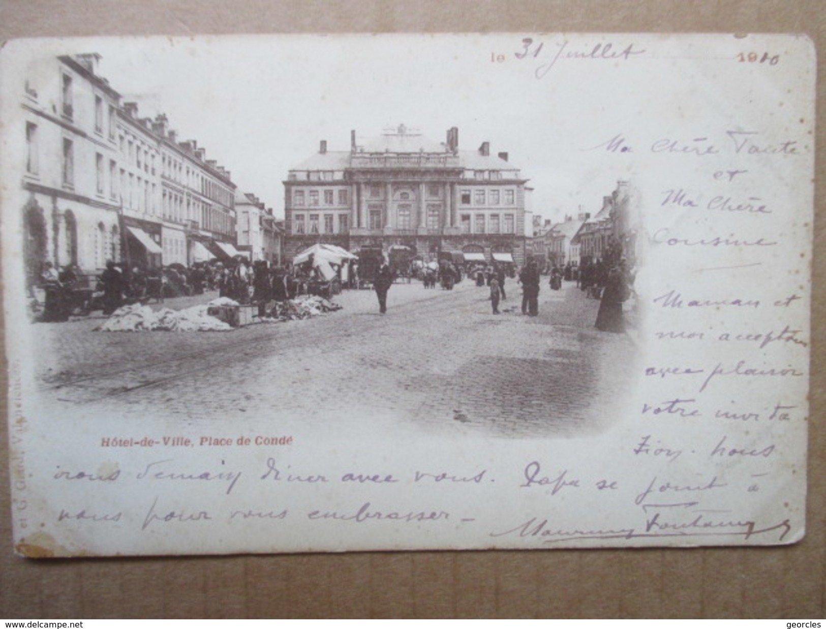 NORD  59       CONDE   -   HOTEL DE VILLE  UN JOUR DE  MARCHE     ANIME      ROUSSEURS    VERSO TIMBRE ENLEVE - Conde Sur Escaut