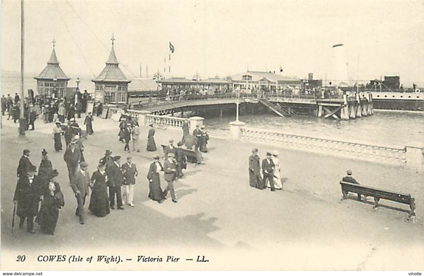 A-17-4705 :  ISLE OF WIGHT. COWES - Cowes