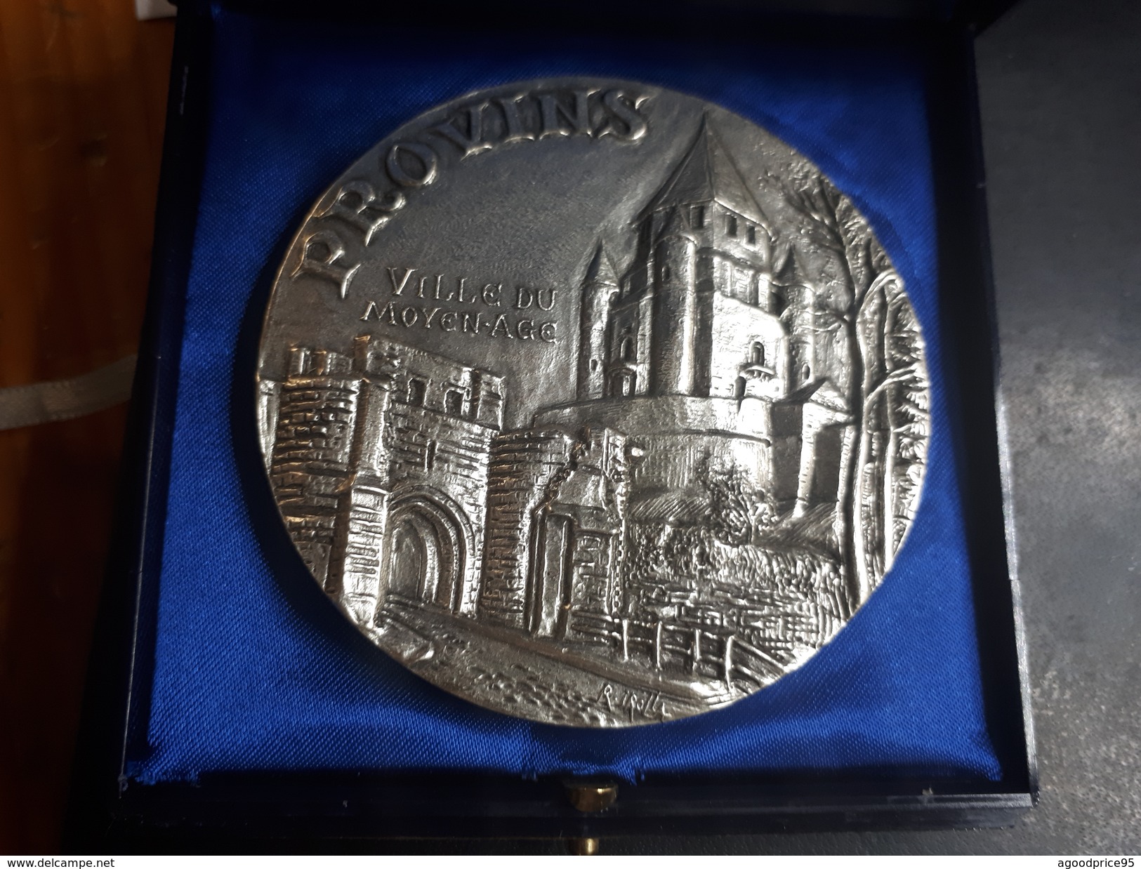 MAGNIFIQUE MEDAILLE DE LA VILLE DE PROVINS - Non-datés