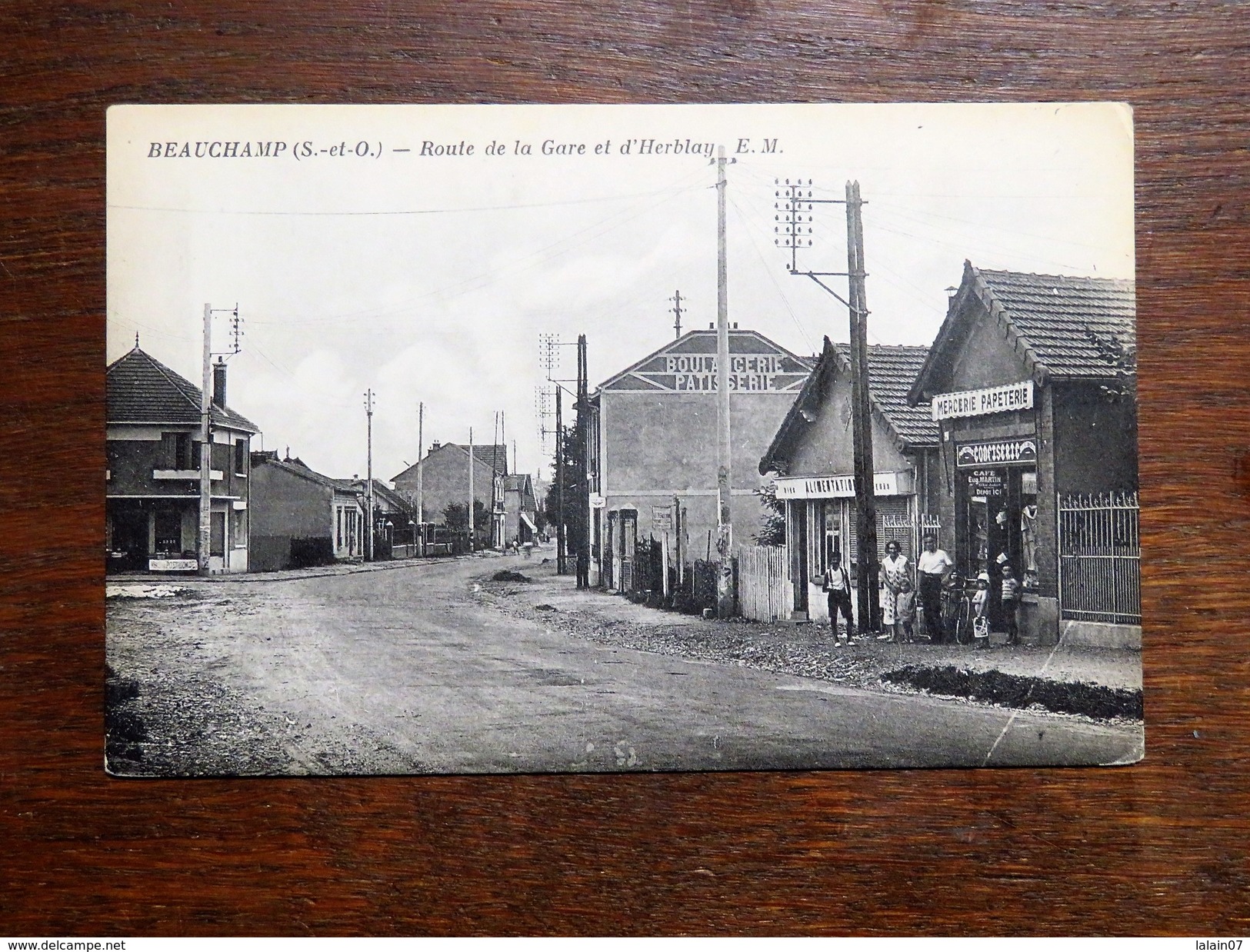 CPA 95 BEAUCHAMP : Route De La Gare Et D' Herblay, Animé, Mercerie, Papeterie - Beauchamp