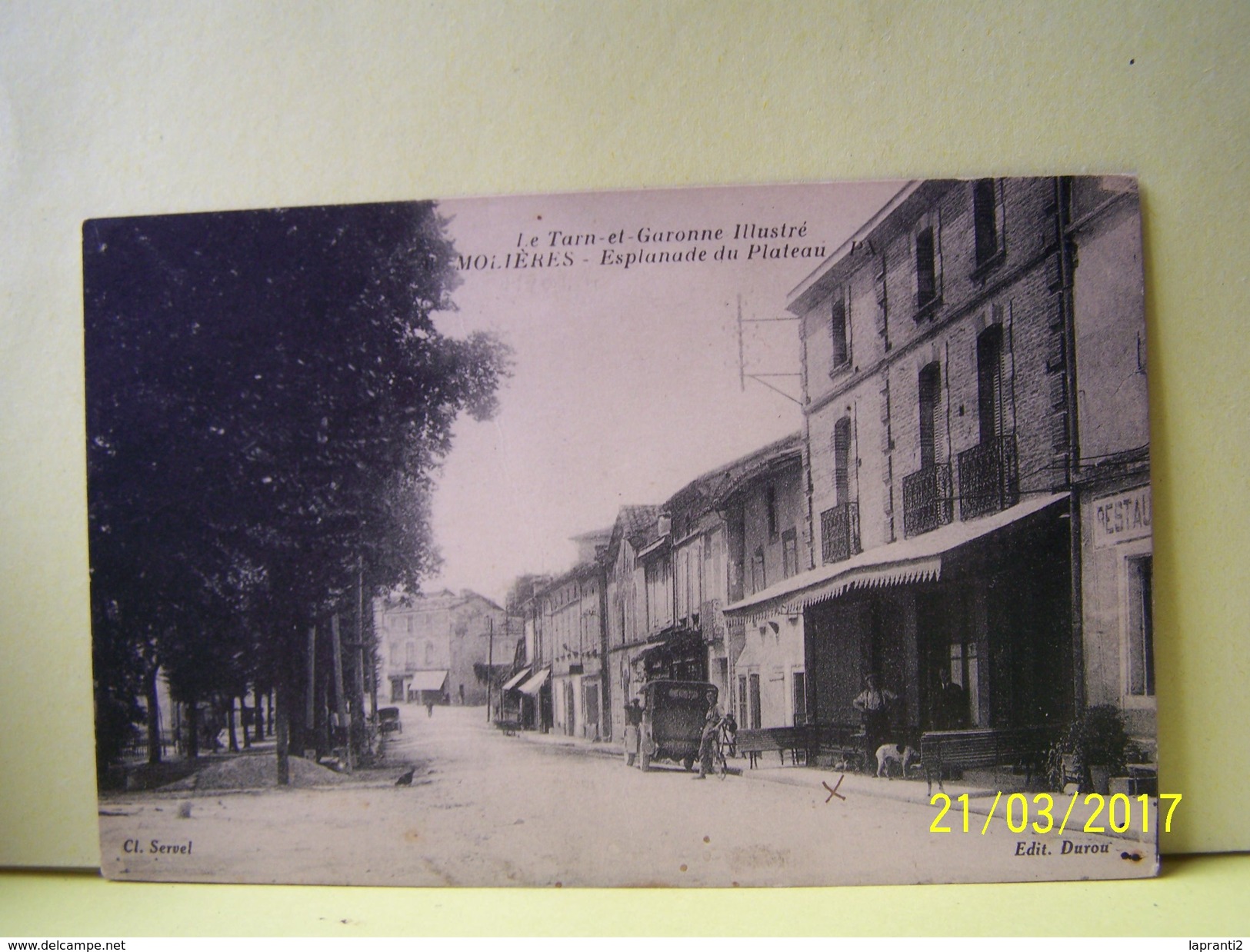 MOLIERES (TARN ET GARONNE) LES COMMERCES. LES VOITURES. ESPLANADE DU CHATEAU. - Molieres