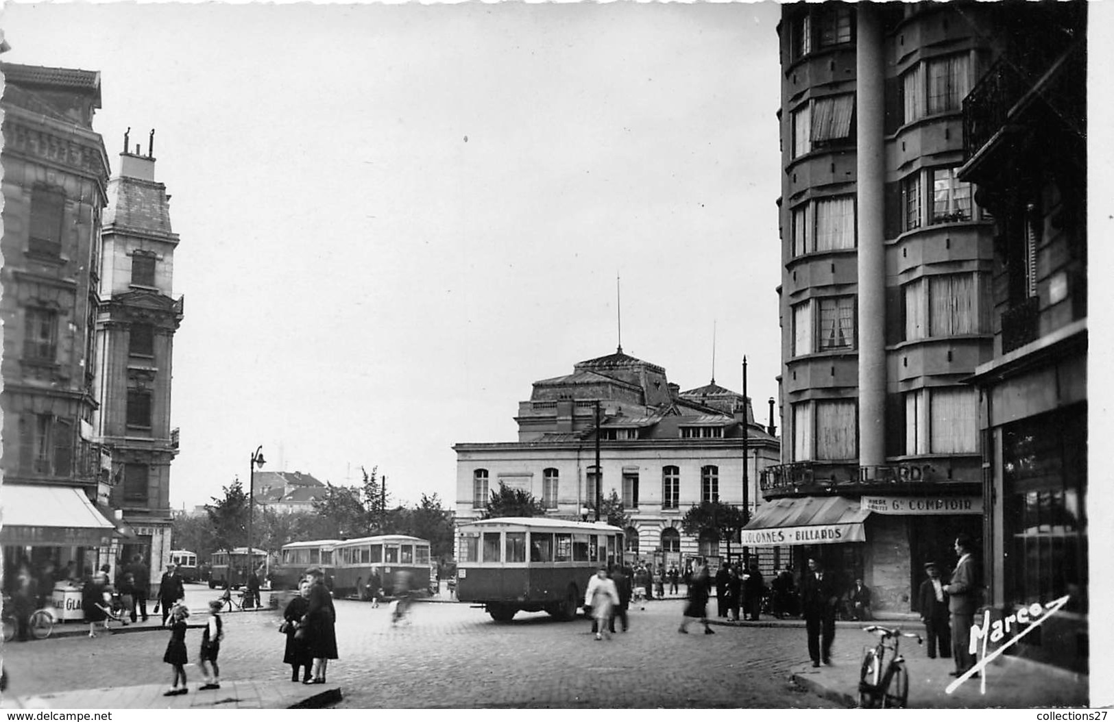 92-ISSY-LES-MOULINEAUX- LA MAIRIE , DEPART DES AUTOBUS - Issy Les Moulineaux