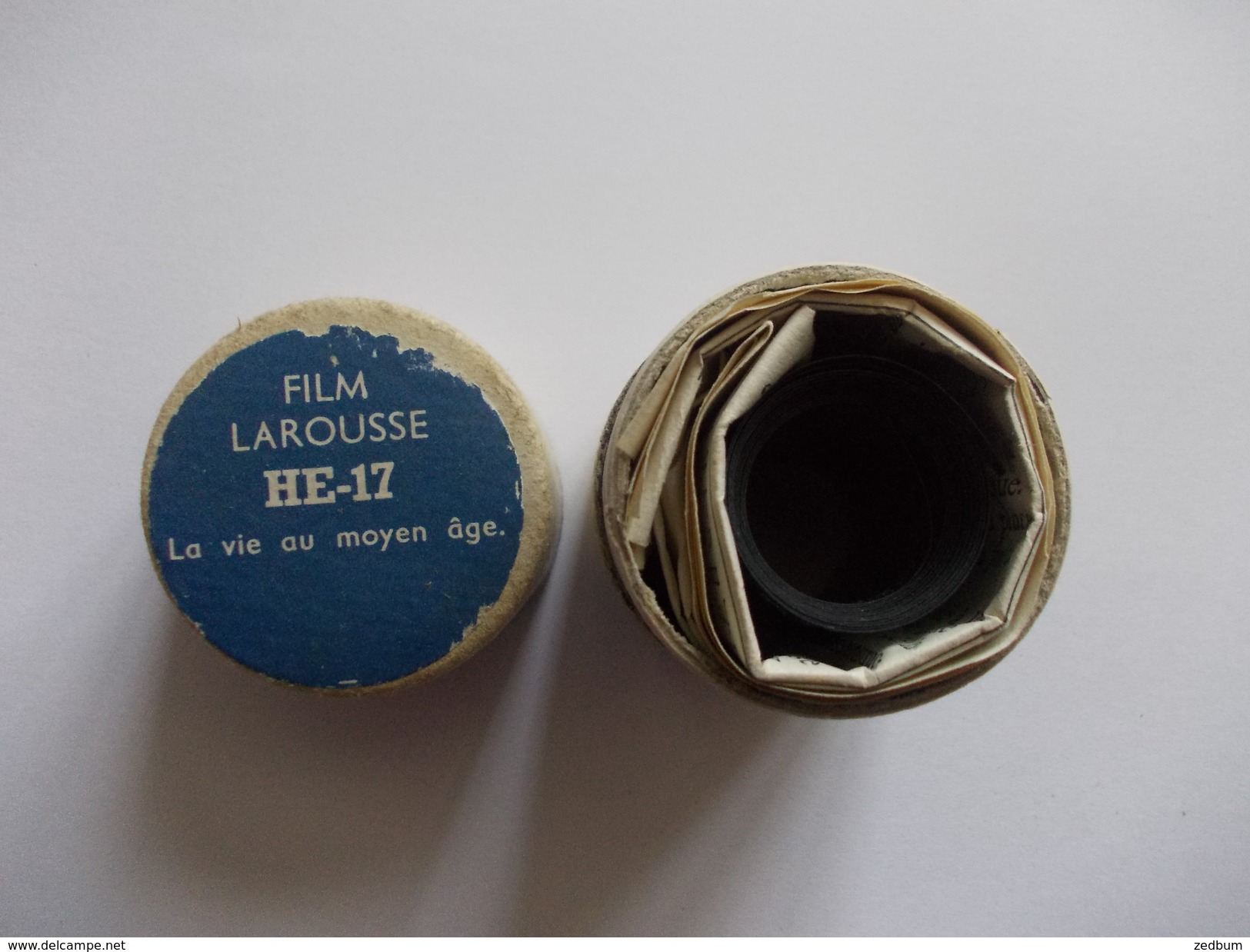 FILM FIXE Larousse HE-17 La Vie Au Moyen âge - 35mm -16mm - 9,5+8+S8mm Film Rolls
