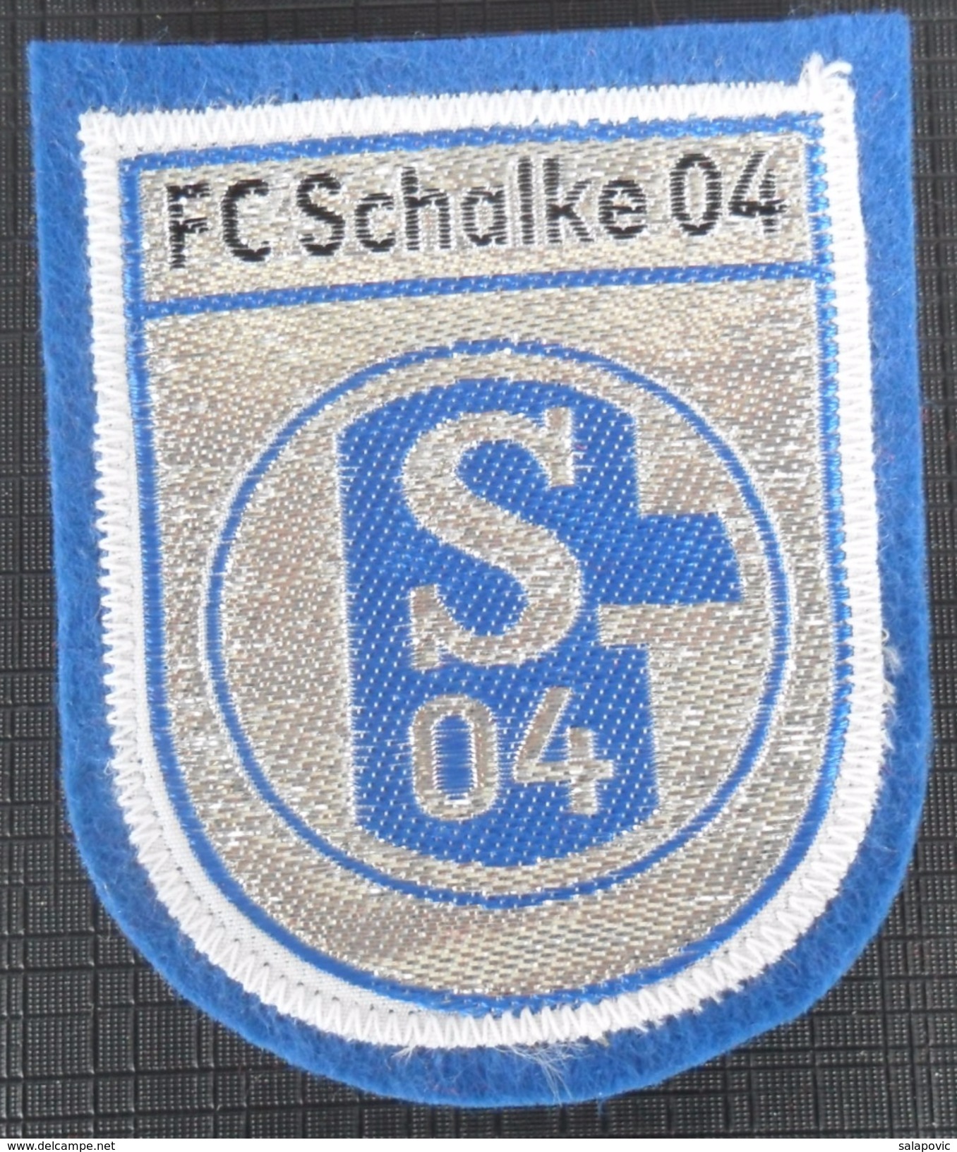 FC Gelsenkirchen-Schalke 04 GERMANY  FOOTBALL CLUB CALCIO OLD  Stitching PATCHES - Habillement, Souvenirs & Autres