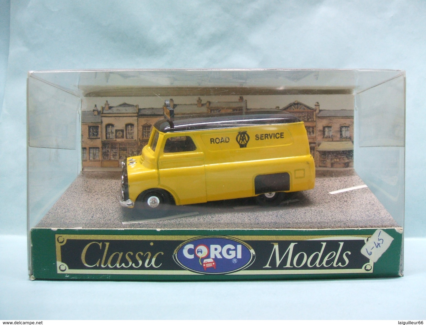 Corgi - BEDFORD CA Van ROAD SERVICE Réf. D981 BO 1/43 - Corgi Toys