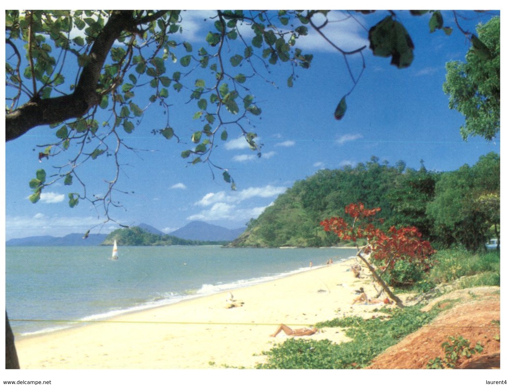 (555) Australia - QLD - Trinity Beach - Cairns