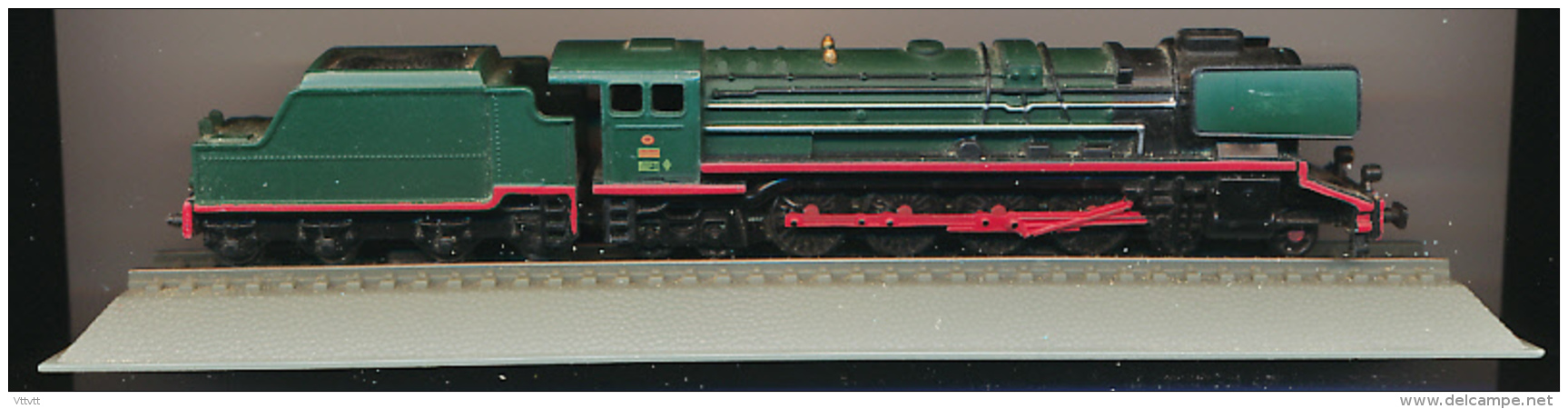 Locomotive : Renfe 242 "Confederacion", Echelle N 1/160, G = 9 Mm, Spain Espagne - Locomotives