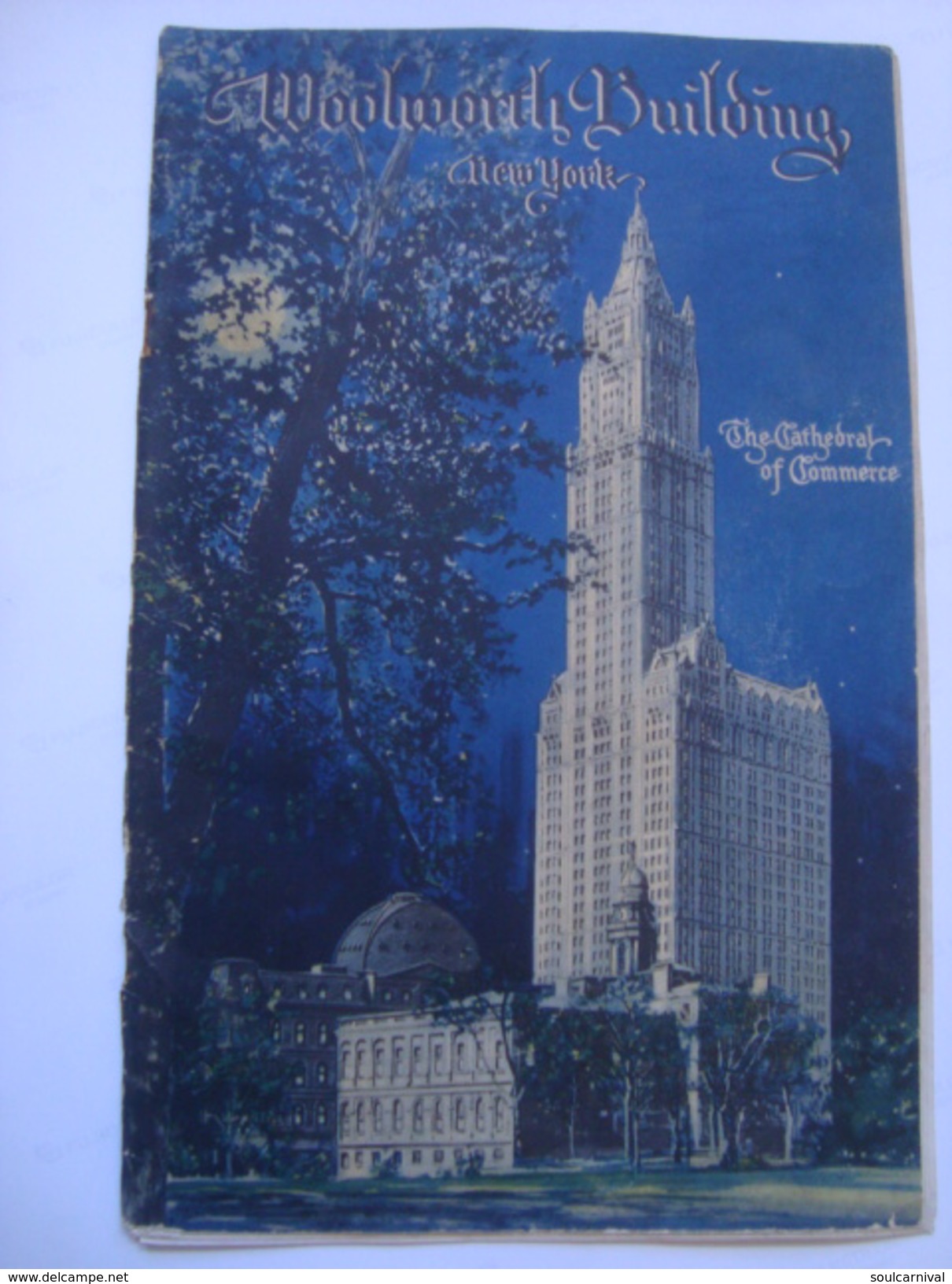 WOOLWORTH BUILDING. NEW YORK. THE CATHEDRAL OF COMMERCE - USA 1929. 26 PAGES B/W PHOTOS - Architektur