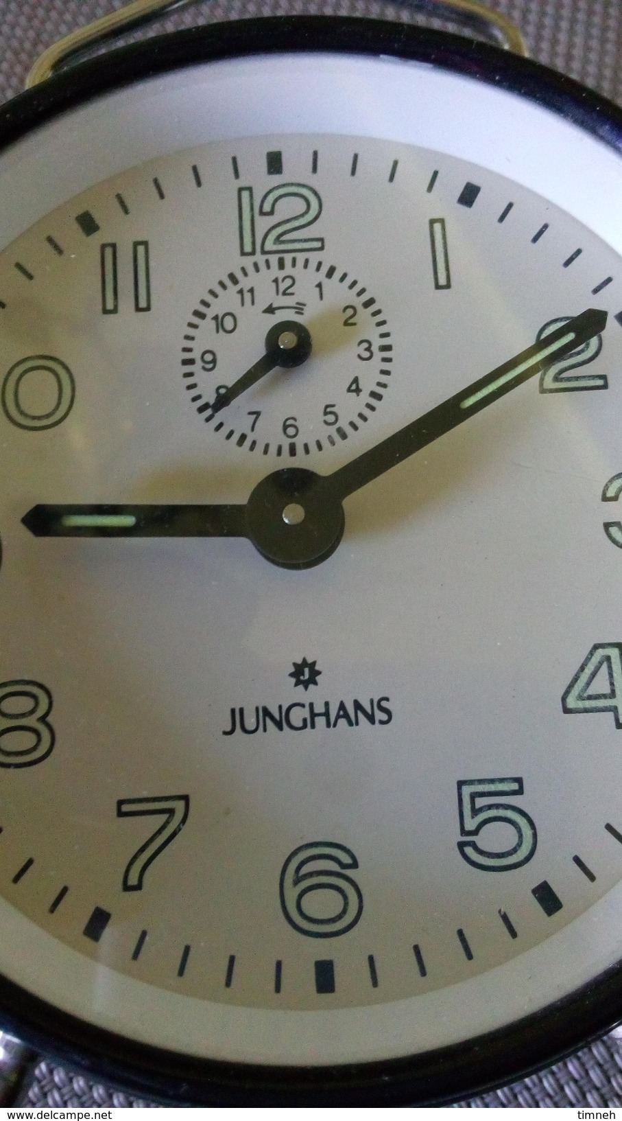 REVEIL JUNGHANS - Métal Et Plastique - NOIR ET BLANC -  Diamètre 9cm - Mécanique -  Fonctionne  + Alarme - FLUO - Despertadores