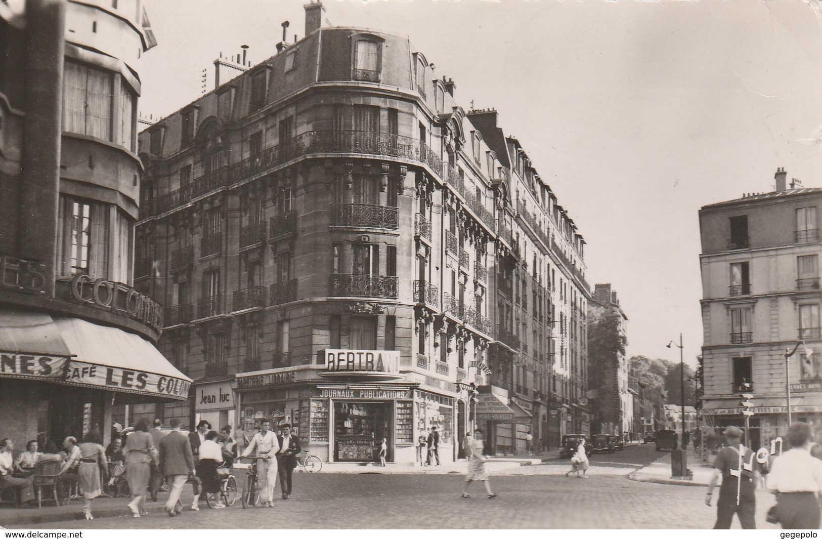 ISSY LES MOULINEAUX - Carrefour Des Rues André Chénier Et Auguste-Gervais - Issy Les Moulineaux