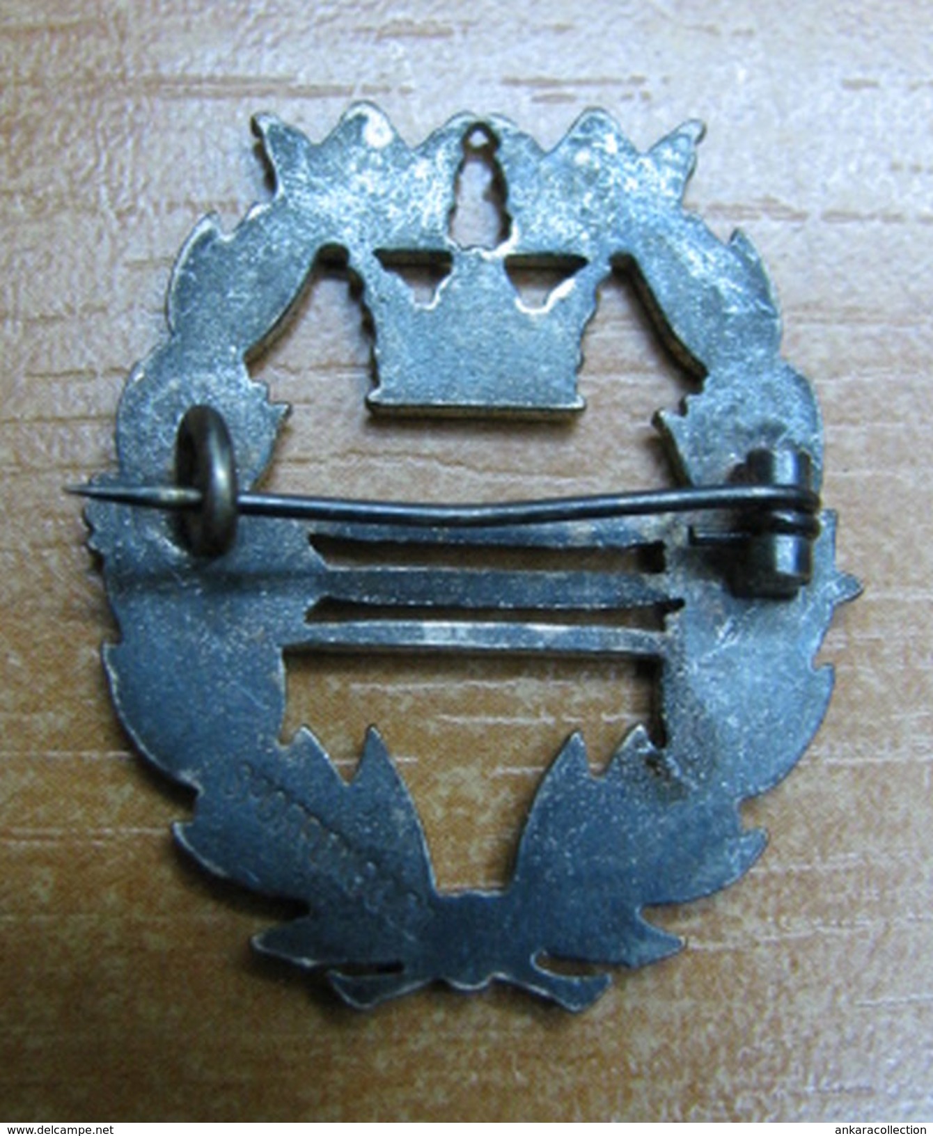 AC - SWEDISH PIN - BADGE ARCHERY - Bogenschiessen