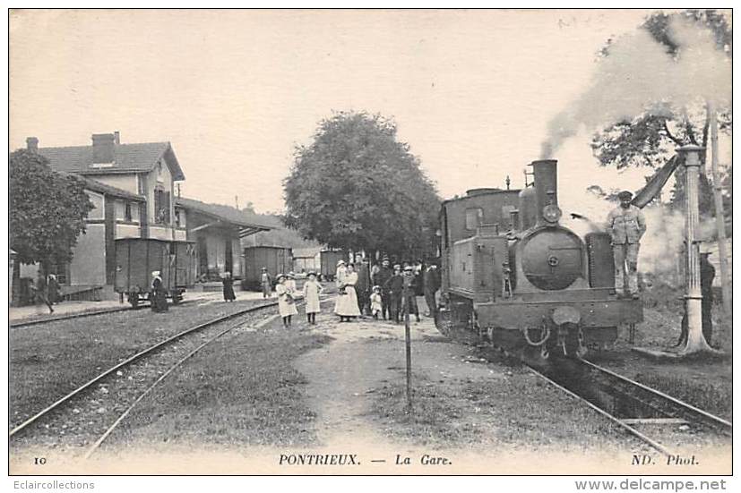 Pontrieux      22         L'intérieur De La Gare  .Train .      (voir Scan) - Pontrieux