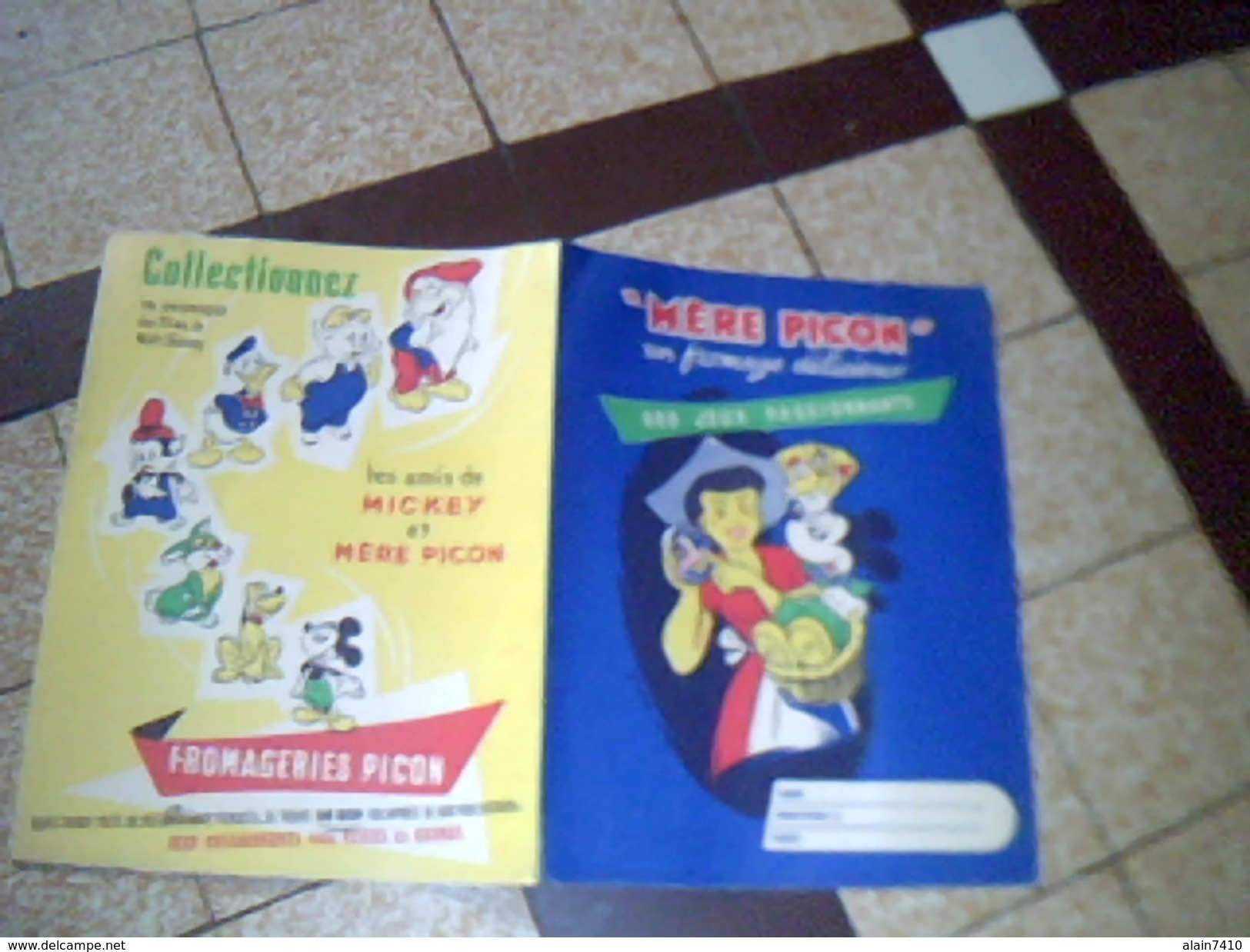 Protege Cahier  Produits Fromagers Mere Picon / Personages  Disney + Buvard Mère Picon - P