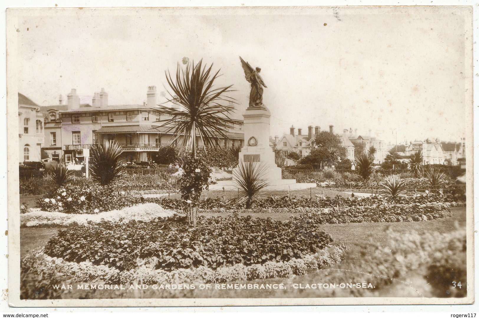 War Memorial And Gardens Of Remembrance, Clacton-on-Sea, 1938 Postcard - Clacton On Sea