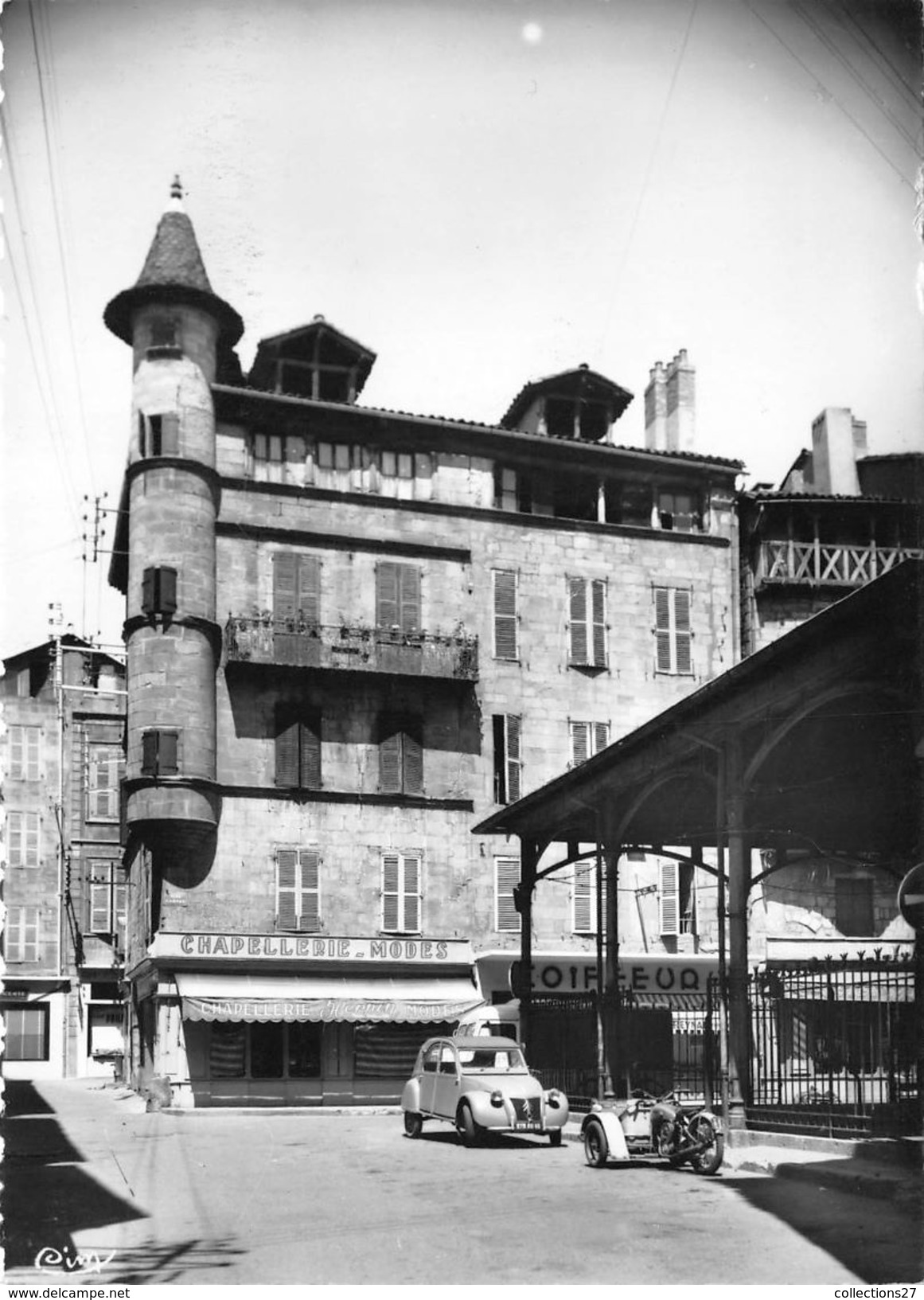 46-FIGEAC- MAISON CISTERON, PLACE DE LA HALLE - Figeac