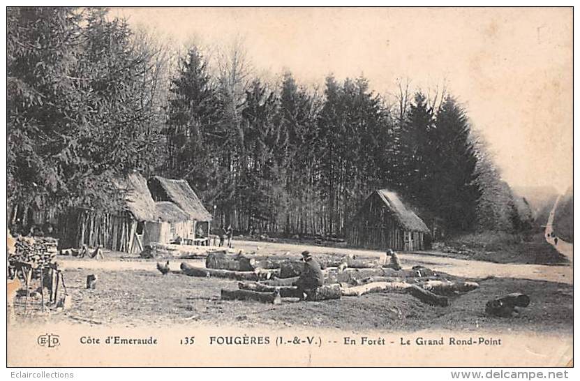 Fougères     35    Thème Des Sabotiers.  Le Grand Rond-point   (en Partie Décollée-voir Scan) - Fougeres