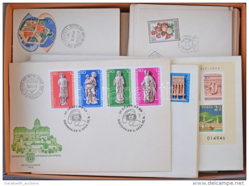 Kb 250 Db FDC Az 1960-1990 K&ouml;z&ouml;tti IdÅ‘szakb&oacute;l CipÅ‘s Dobozban - Autres & Non Classés