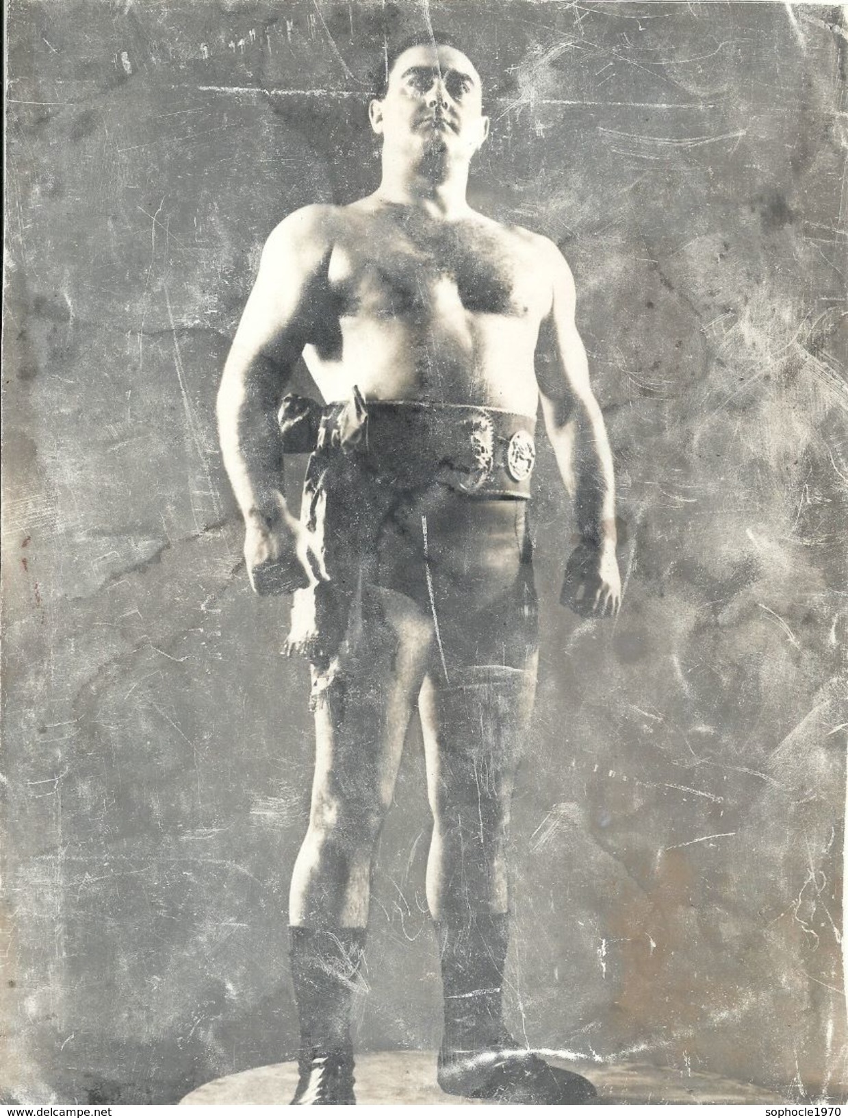 Wrestling - LUTTE - CATCH - Photo presse format 18 x 24 cm - Ricardo Zamora  Champion Espagnol catégorie 95 kilos - Photo défraichie