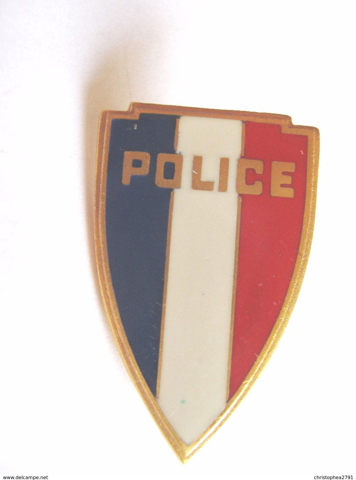 ANCIEN INSIGNE EMAILLE DE LA POLICE NATIONALE ANNEE 1970 ATTACHE A VIS ETAT EXCELLENT TAILLE  H 3.5 CM L 2 CM - Policia