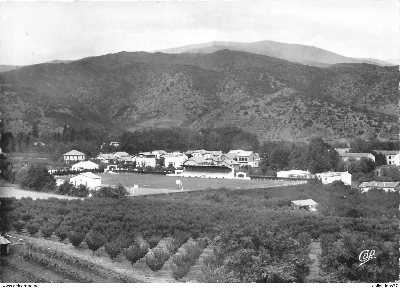 66-PRADES- VUE VERS LE STADE - Prades