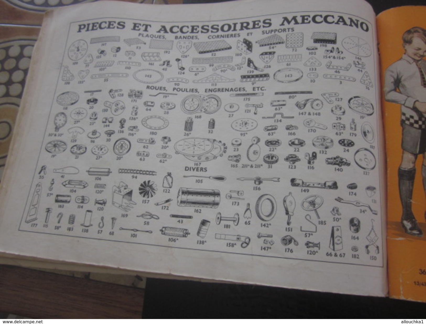 MECCANO-3 CATALOGUES Reliés USINES A BOBIGNY-1947-GRUE-LOCOMOTIVE-AVION HYDRAVION-CAMION-TRACTEUR-SULKY-MANEGE-TANK-Jeux