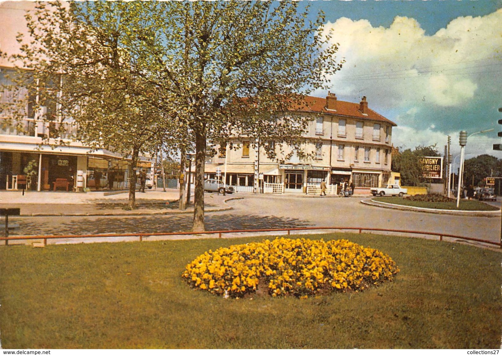 91-SAINTE-GENEVIEVE DES BOIS- LA PLACE DE L'ETOILE - Sainte Genevieve Des Bois