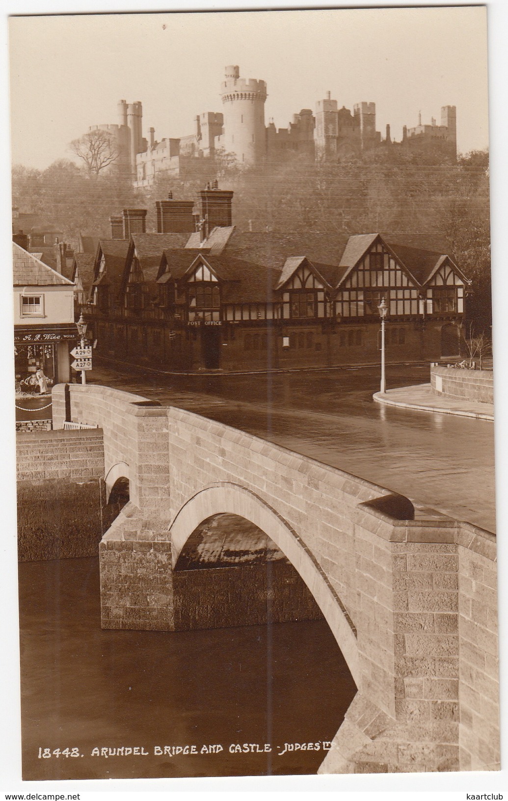 Arundel Bridge And Castle, Post Office  - ( England) - Arundel