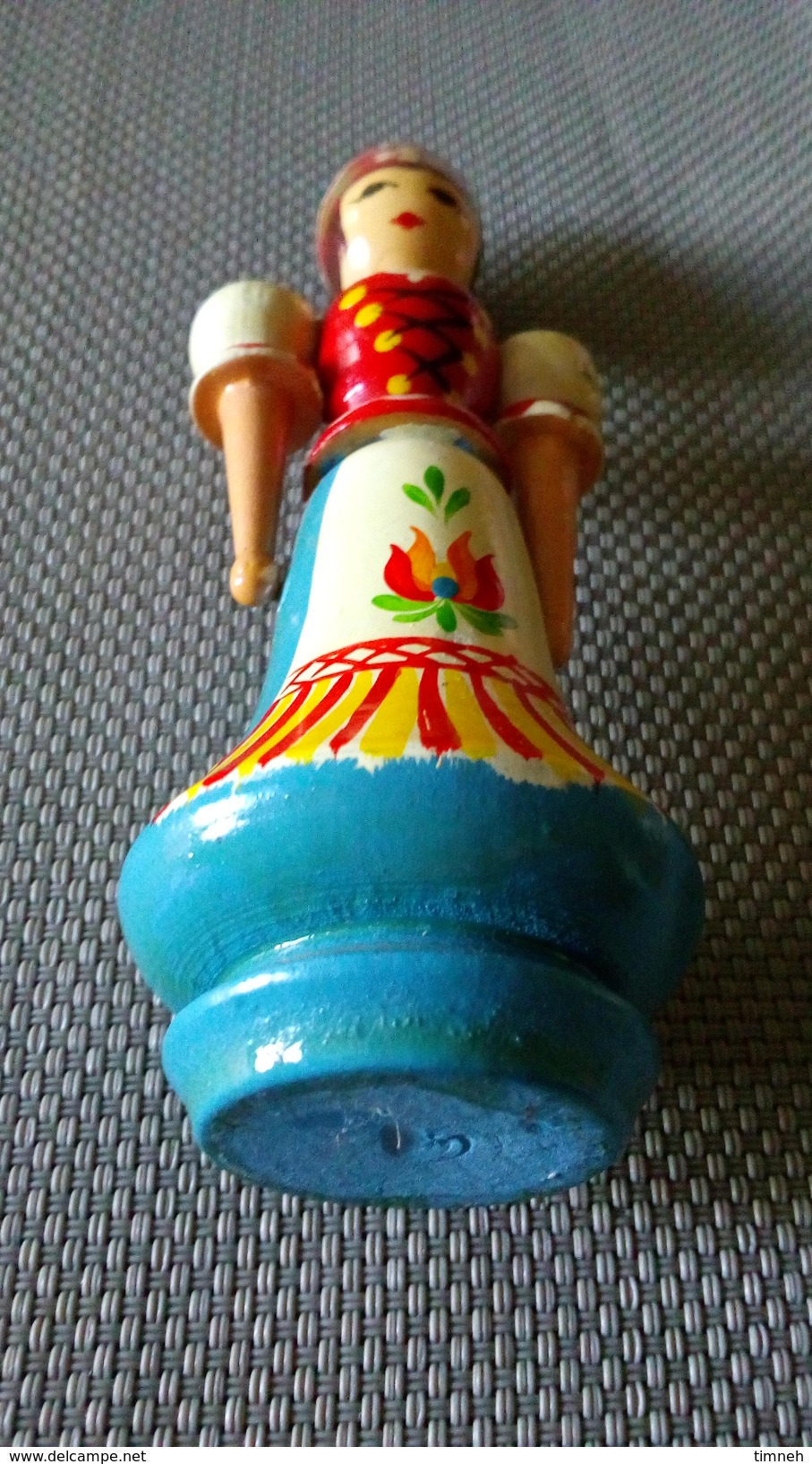 Poupée folklorique souvenir en bois peint - pays de l' Est - origine inconnue - FOLKLORE PAYS SLAVE - Hauteur 13cm