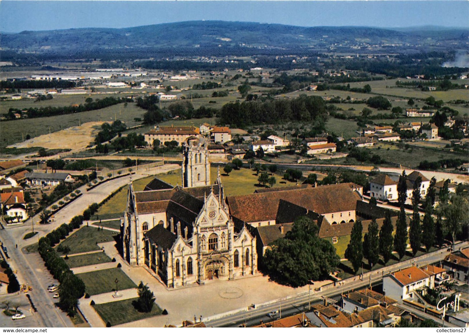 01-BOURG-EN-BRESSE- EGLISE DE BROU VUE DU CIEL - Eglise De Brou