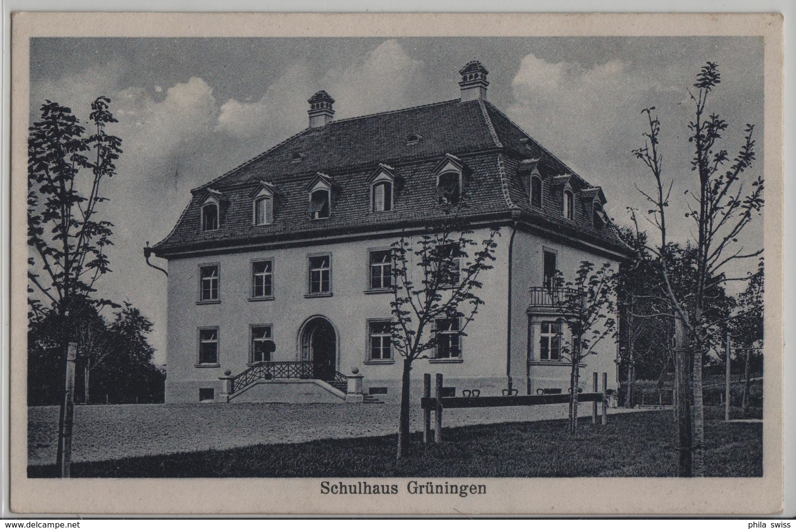 Schulhaus Grüningen - Photo: J. Hürlimann - Grüningen