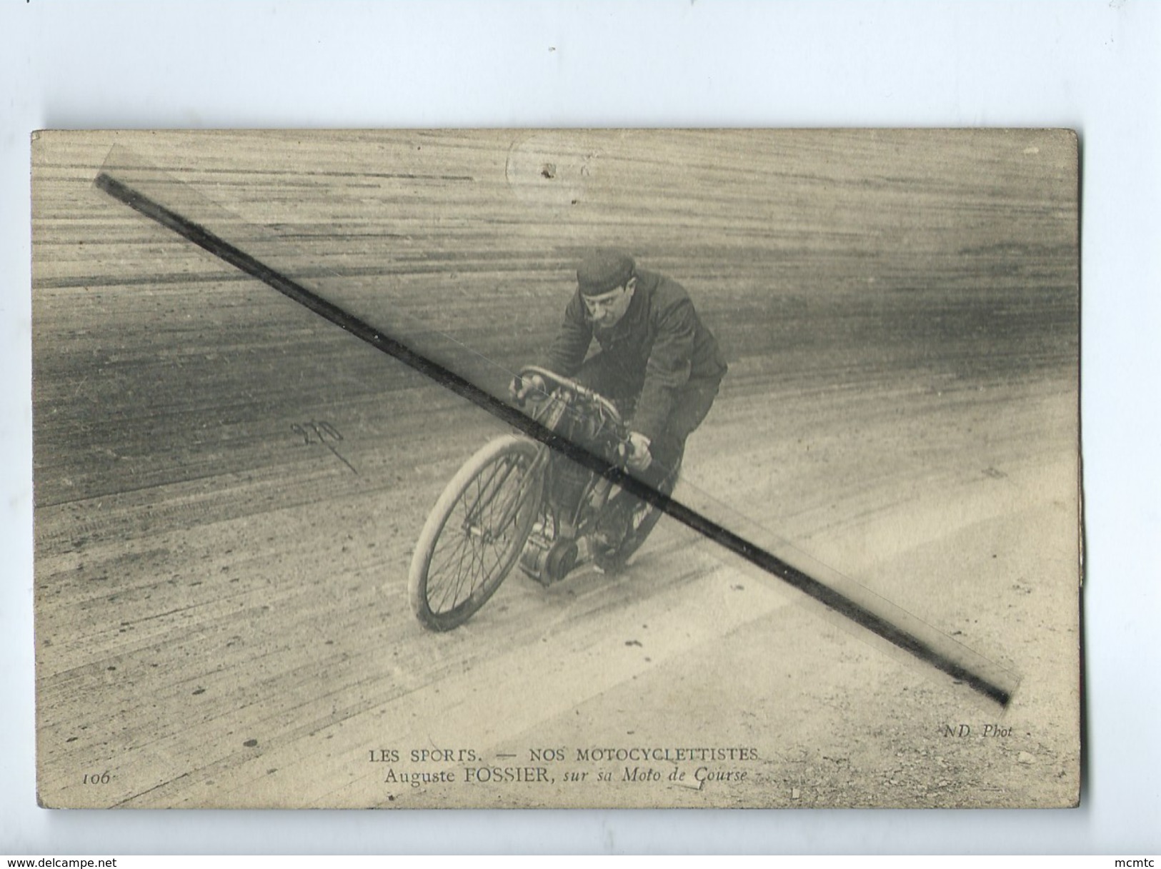 CPA  Abîmée - Les Sports - Nos Motocylettistes - Auguste Fossier Sur Sa Moto De Course - Radsport