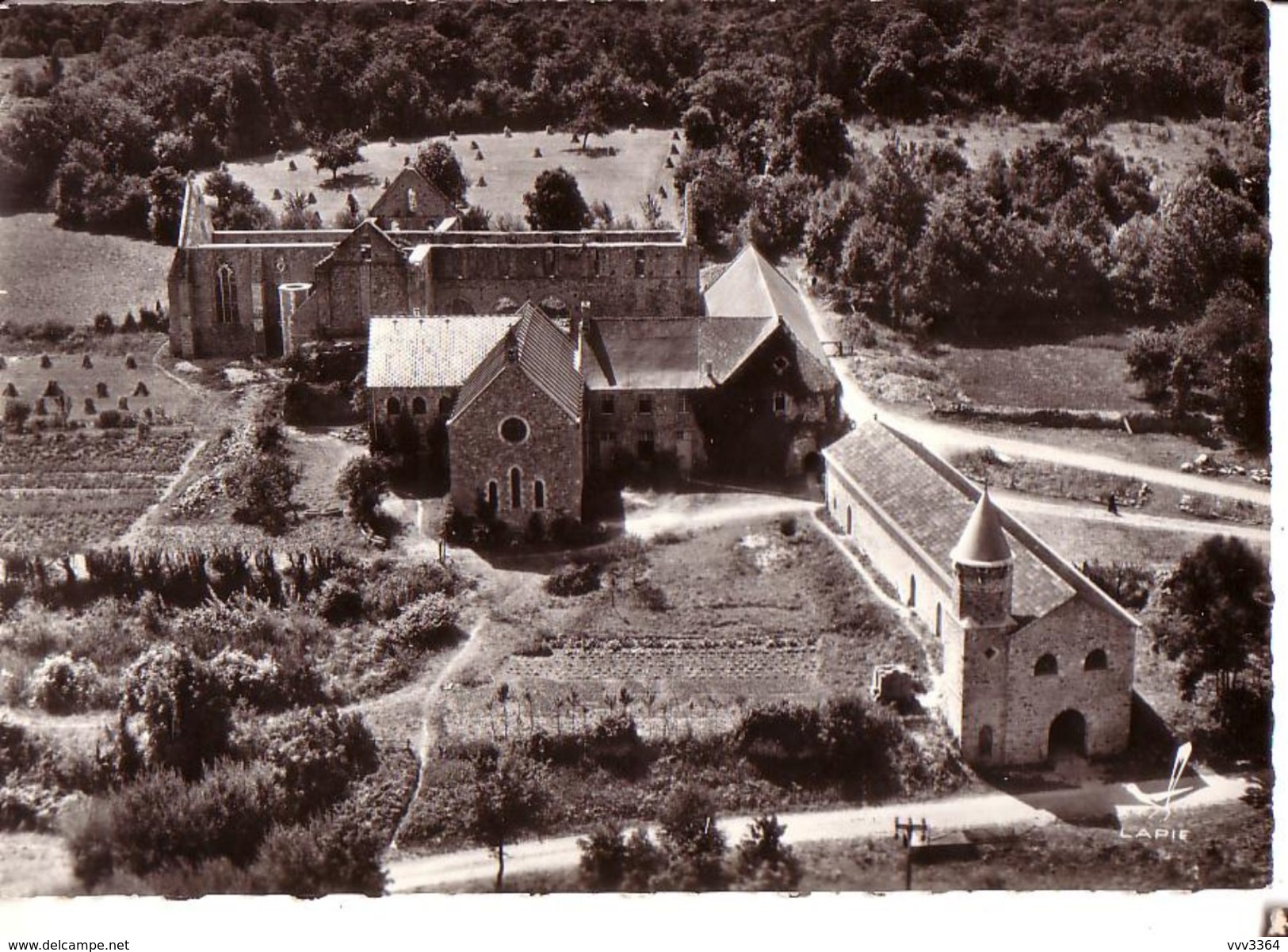 PLENEE-JUGON: L'Abbaye De BOQUEN  (en Avion Au-dessus De...) - Plénée-Jugon