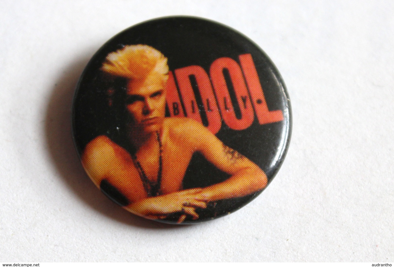 Badge Chanteur Billy Idol Années 80 - Varia