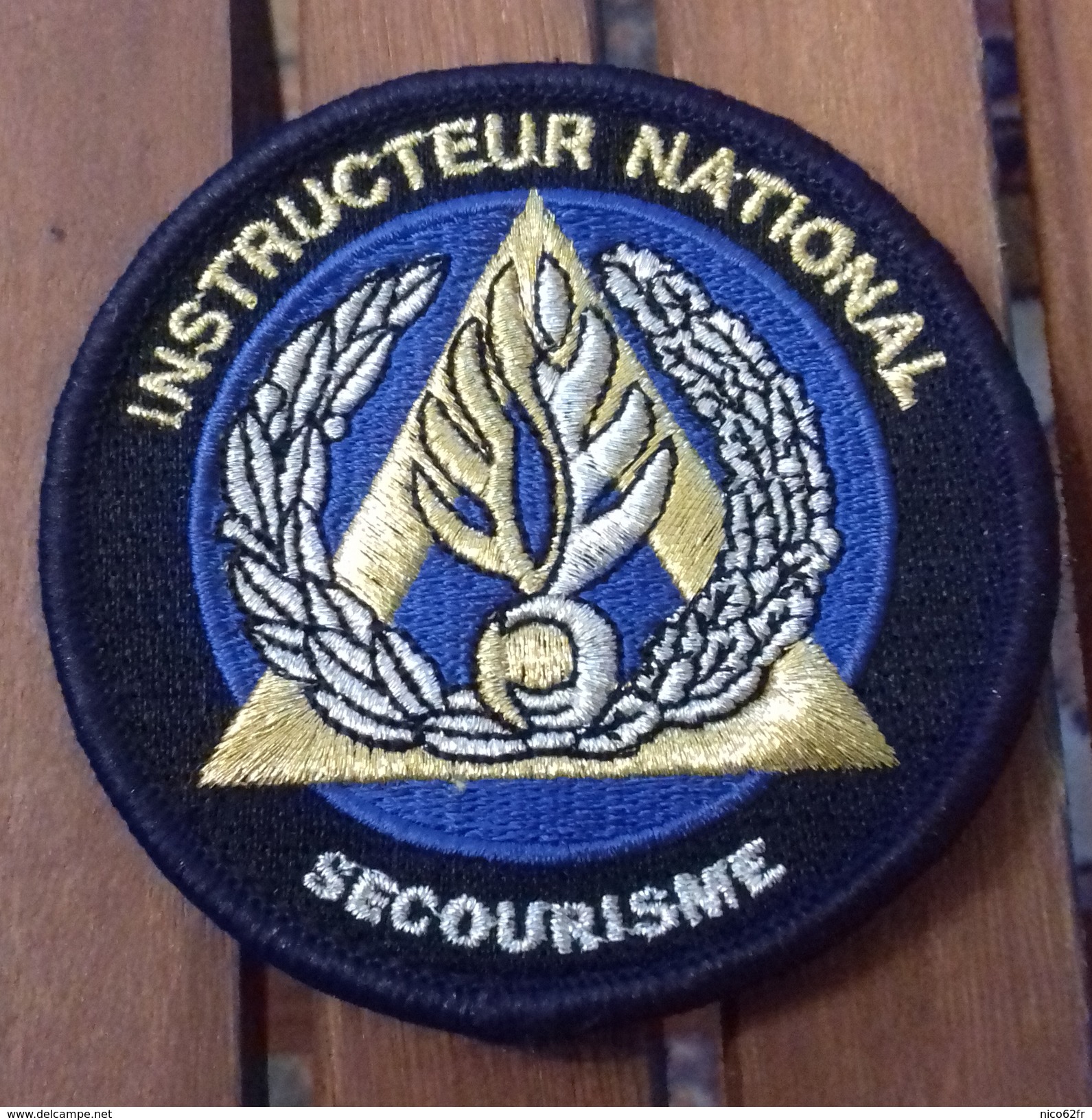 Police & gendarmerie - Ecusson gendarmerie nationale