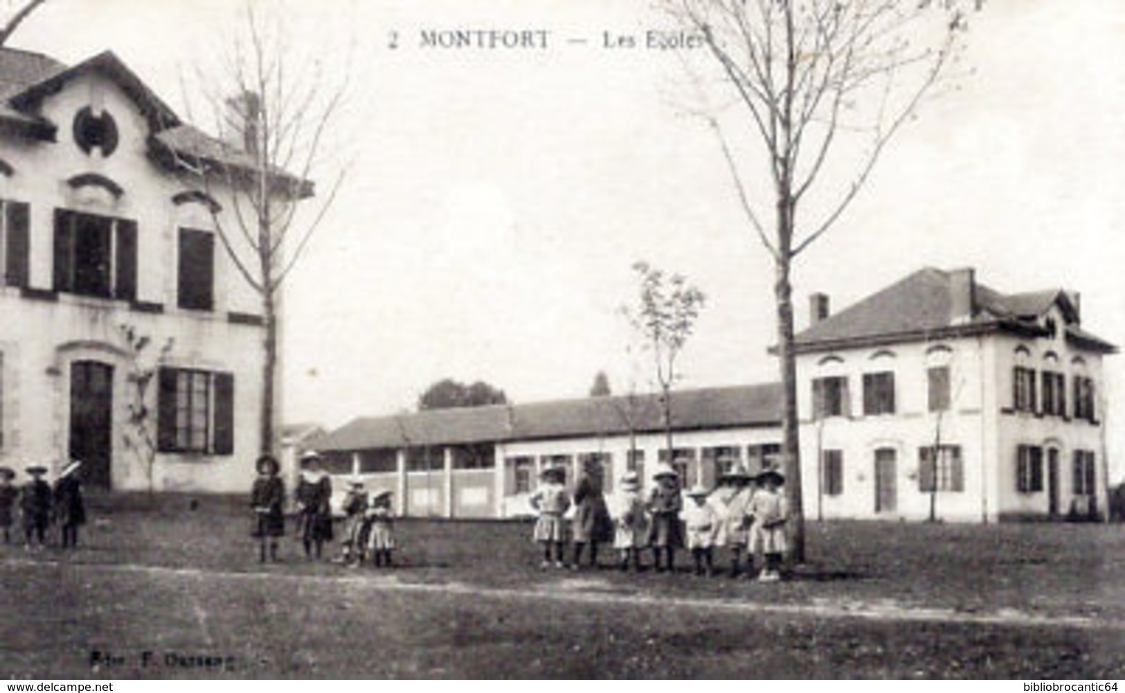 D40 - Cpa - MONTFORT En CHALOSSE < Vue Animée Des ECOLES - Montfort En Chalosse