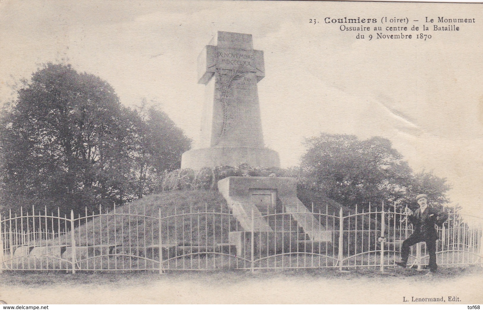 Coulmiers Le Monument Ossuaire - Coulmiers