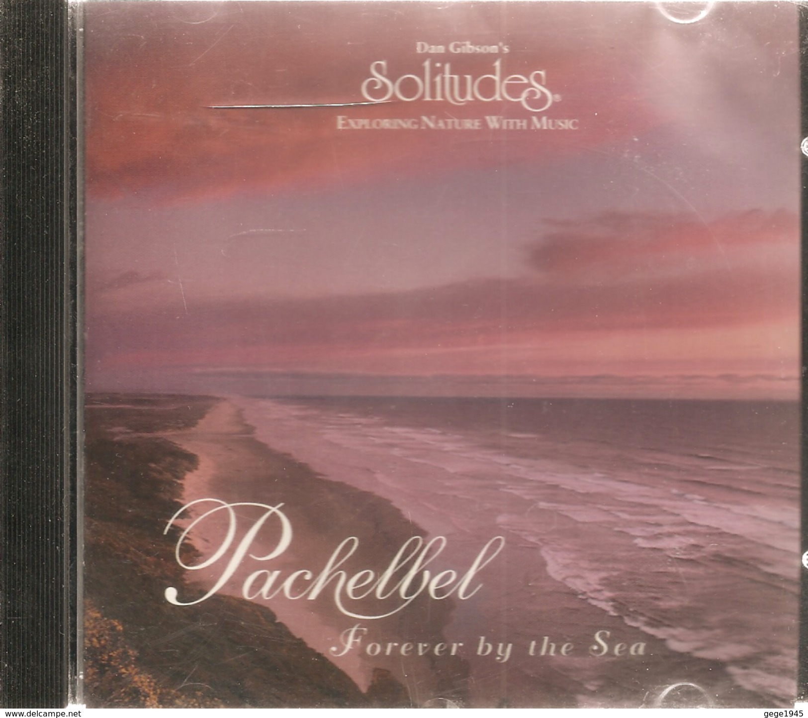 CD     Pachelbel  "  Forever By The Sea  "  Solitudes    De  1995   Avec  7  Titres - Musiques Du Monde