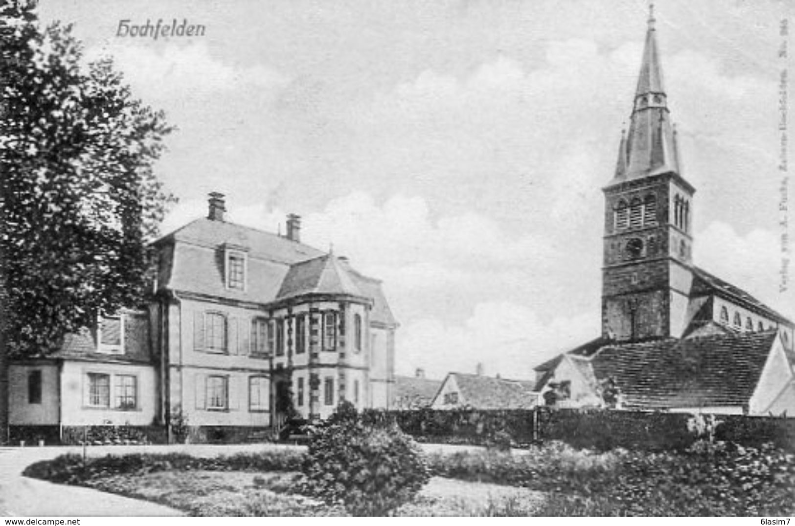 CPA - HOCHFELDEN (67) - Aspect Du Quartier De L'Eglise En 1909 - Hochfelden