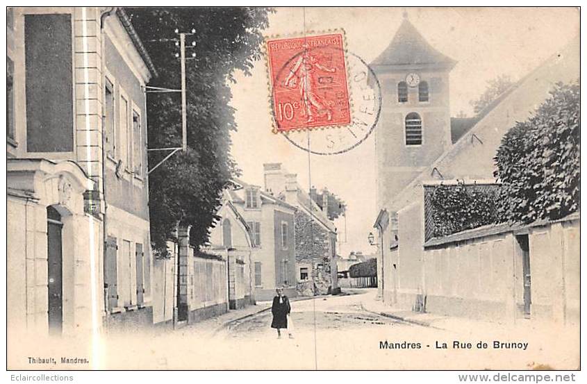 Mandres Les Roses     94      La Rue De Brunoy            (voir Scan) - Mandres Les Roses