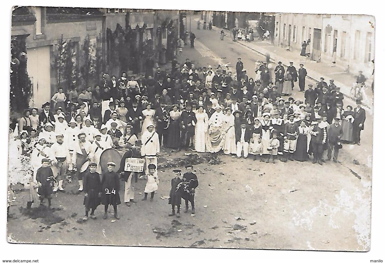 Carte-photo à Localiser ELECTION D'UNE REINE LOCALE - FANFARE -HOMME ORCHESTRE - BOUCHERIE TRION PISTOULE - Karneval - Fasching