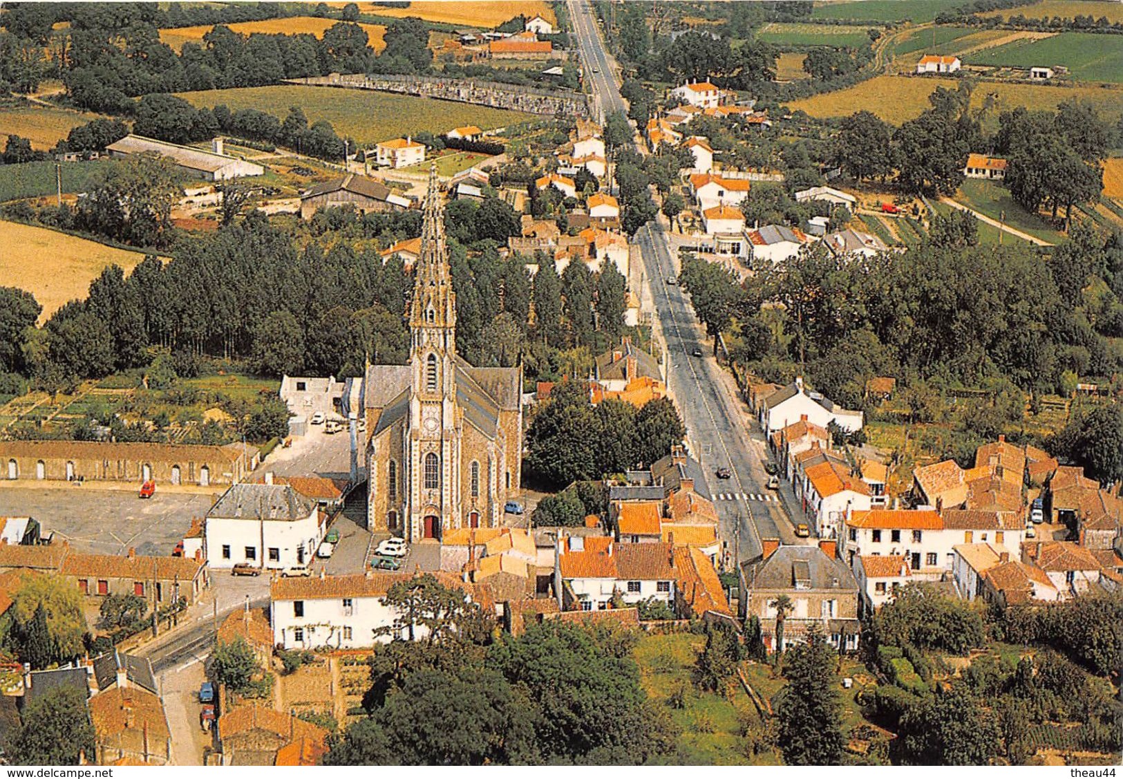 ¤¤  -  LA MOTHE-ACHARD   -  Vue D'ensemble Et L'Eglise   -  ¤¤ - La Mothe Achard