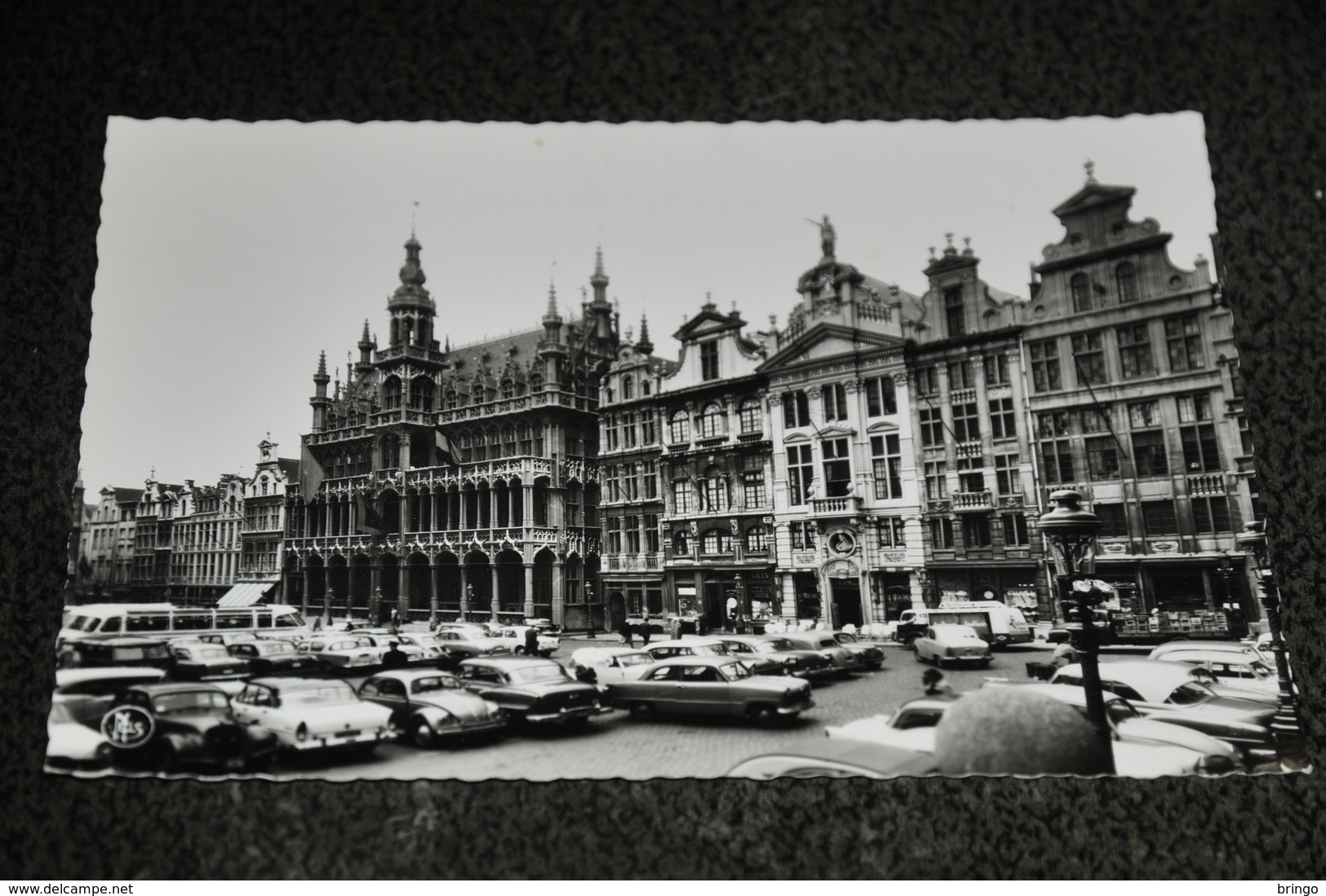 140-Brussel, Bruxelles, Grote Markt / Auto's - Markets