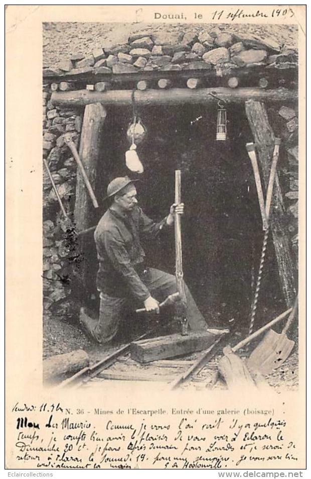 Douai       59       Mines De L'Escarpelle . Boisage D'une Galerie      (voir Scan) - Douai