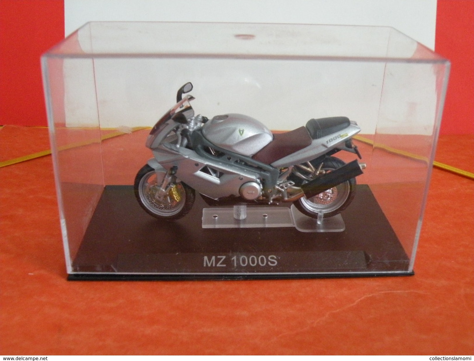 MOTO 1/24 > MZ 1000S (sous Vitrine) - Motorcycles