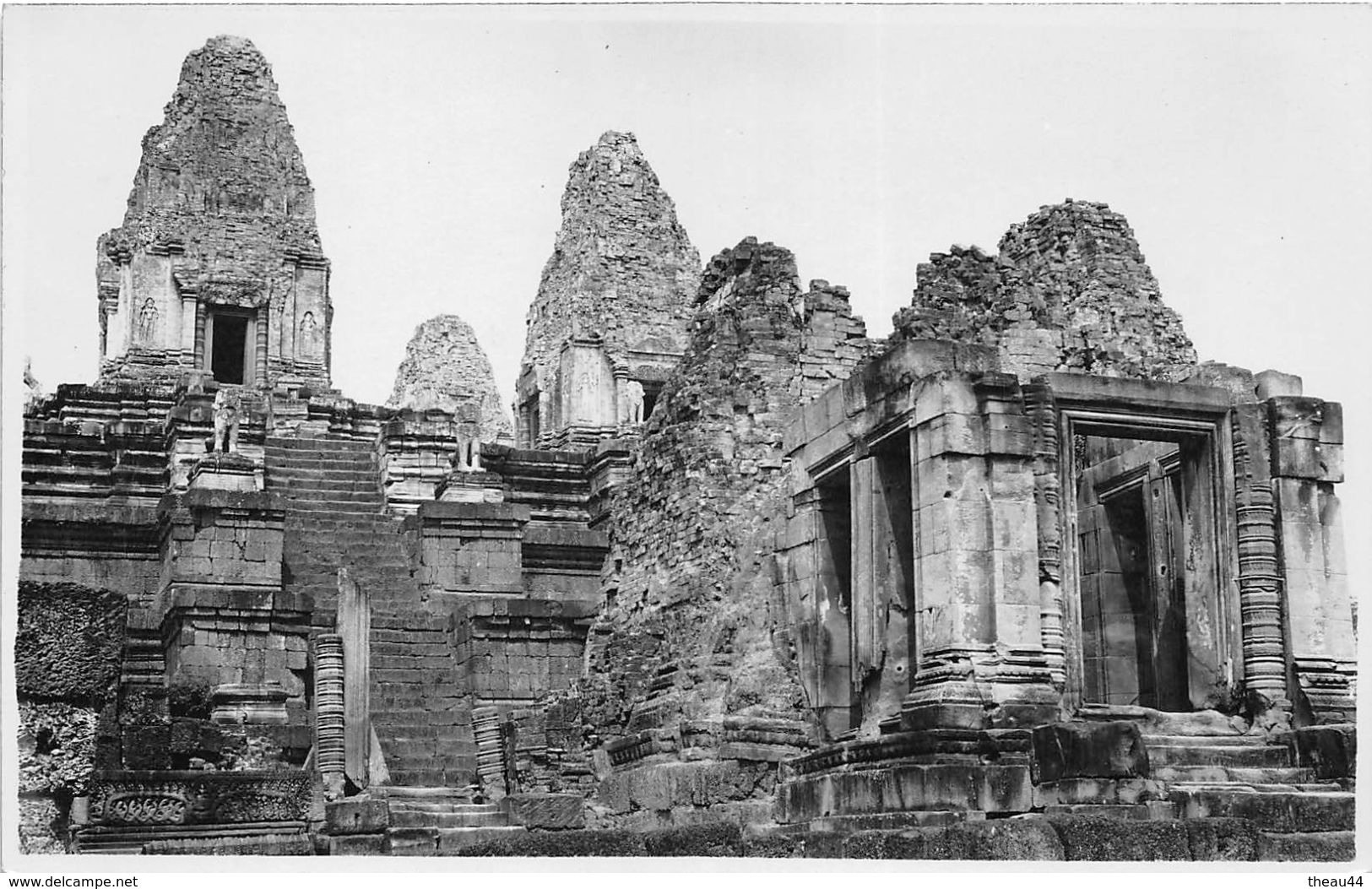 ¤¤  -  Carte-Photo Non Située   -  CAMBODGE  ??  -  Palais En Ruine , Statue  -  ¤¤ - Cambodge