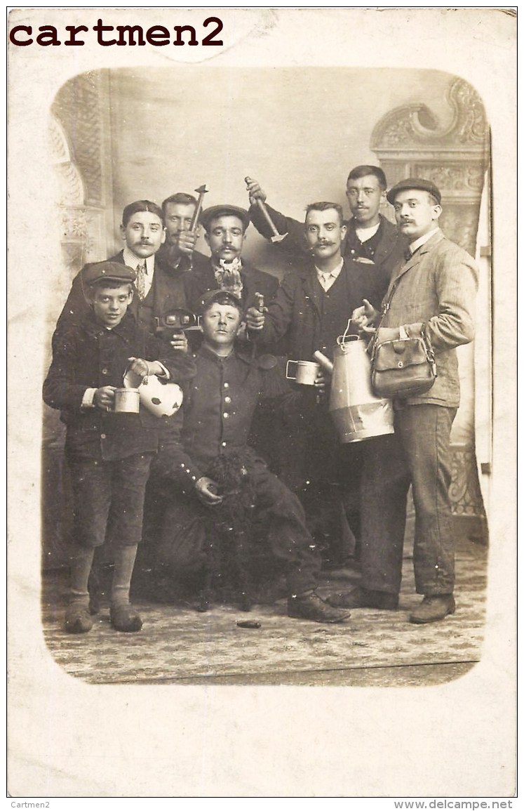 CARTE PHOTO : LOOS-LES-LILLE 97 RUE D'ENNEQUIN HAMEAU D'ENNEQUIN MINEURS ? MILITAIRES ? CONSCRITS - Loos Les Lille