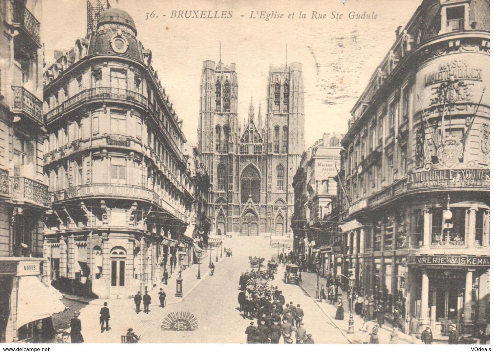 Bruxelles - CPA - L'eglise Et La Rue Sainte Gudule - Avenues, Boulevards