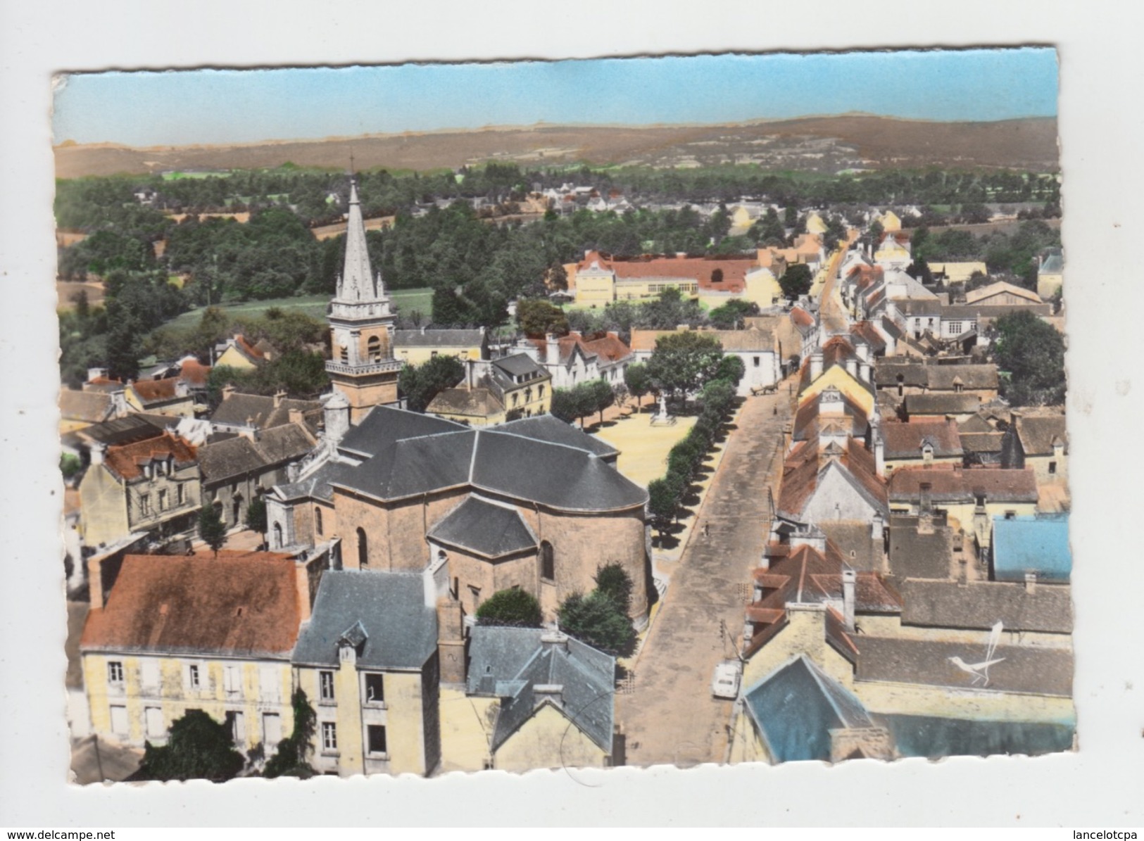 56 - CLEGUEREC / VUE AERIENNE SUR L'EGLISE - Cleguerec