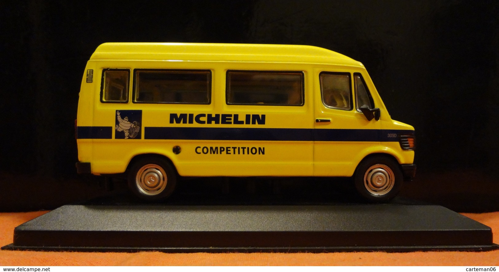 Mini Bus - Mercedes L309D "Service Compétition" - Michelin (Bibendum) - 1/43 - Utilitari